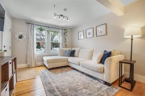 5 Russell St #1, Amesbury, MA 01913
