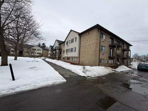 351 Pawtucket Blvd #29, Lowell, MA 01854