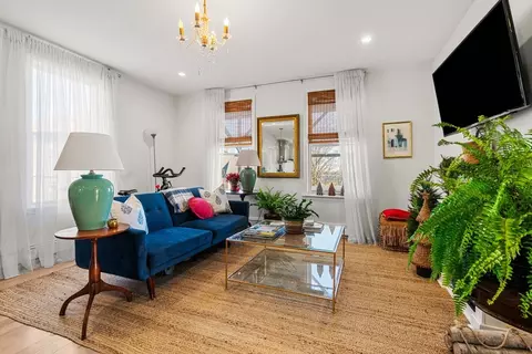 1000 Winthrop Ave #2, Revere, MA 02151