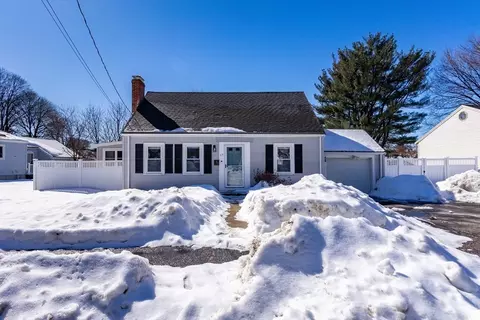 17 Tennyson Rd, Waltham, MA 02453
