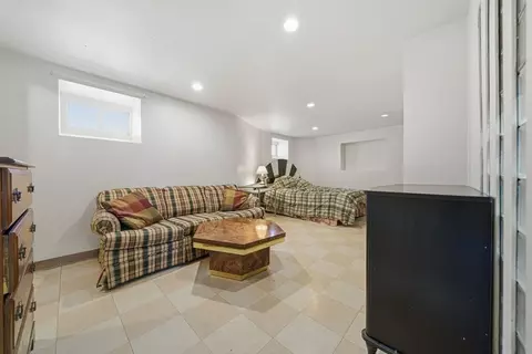 36 Jasper St, Saugus, MA 01906 photo 31