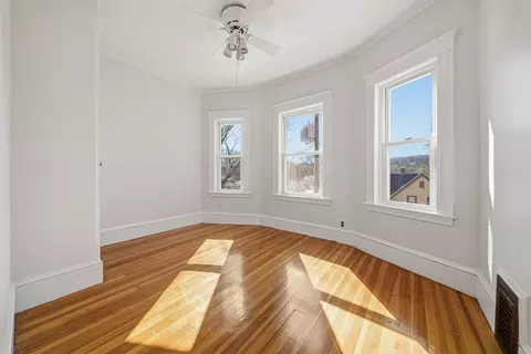 36 Jasper St, Saugus, MA 01906 photo 23