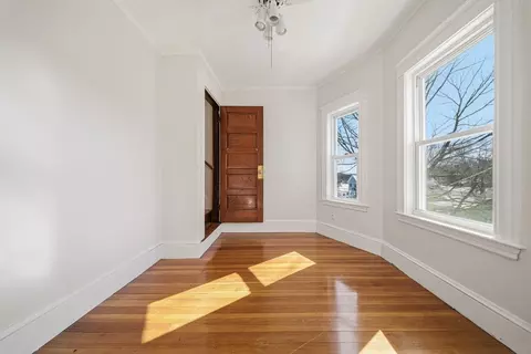 36 Jasper St, Saugus, MA 01906 photo 24