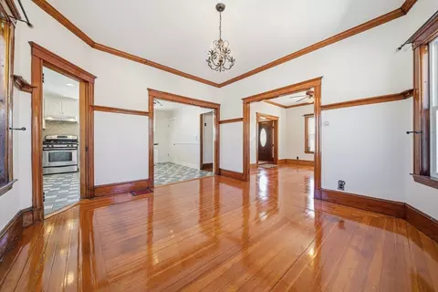36 Jasper St, Saugus, MA 01906 photo 6