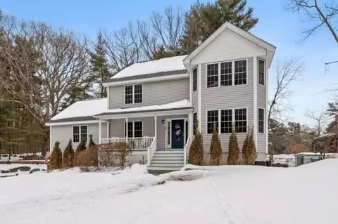 3 Mohegan Cir, Milford, MA 01757