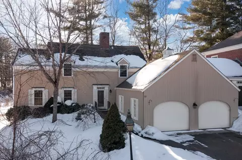 53 Martingale Ln #53, Andover, MA 01810