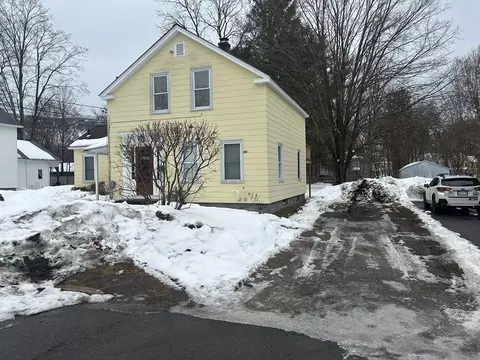 4 Gaugh St, Easthampton, MA 01027 photo 2