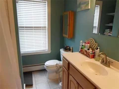 4 Gaugh St, Easthampton, MA 01027 photo 5