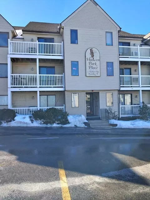 11 Hulbert Rd #13, Worcester, MA 01603