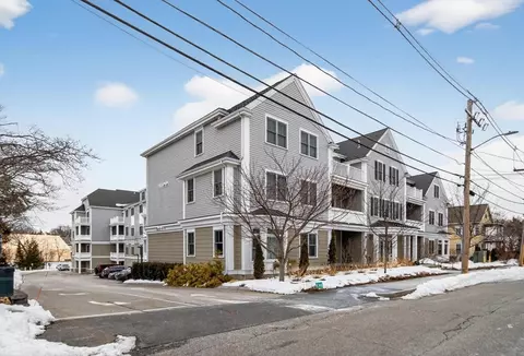77 Court St #107, Newton, MA 02458