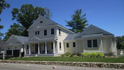 67 Conant St, Concord, MA 01742