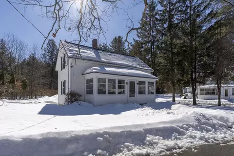 10 Nashua St, Shirley, MA 01464