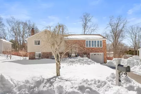 197 Candy Ln, Brockton, MA 02301