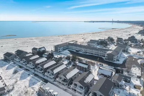 945 Commercial St UNIT 3D, Provincetown, MA 02657