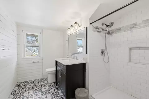 170 Plumtree Rd, Springfield, MA 01118 photo 24