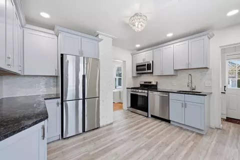 170 Plumtree Rd, Springfield, MA 01118 photo 3