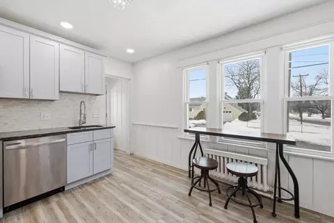 170 Plumtree Rd, Springfield, MA 01118 photo 9