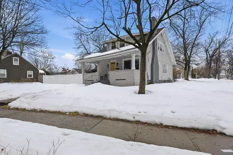 170 Plumtree Rd, Springfield, MA 01118 photo 2