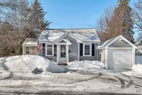 8 Sumner St, Dedham, MA 02026
