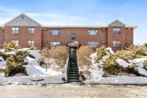 50 Spencer Rd #12L, Boxborough, MA 01719