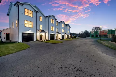 23 Birch Brook Lndg #23, Lynn, MA 01905