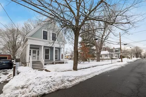 62 Cottage St, Melrose, MA 02176