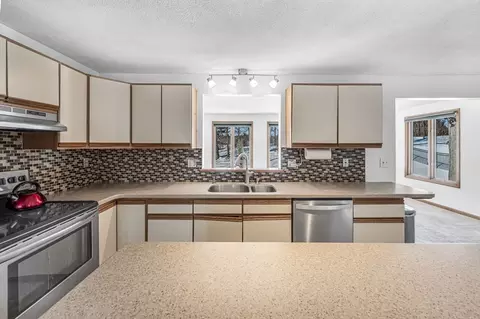 88 Basil Rd, Chicopee, MA 01020 photo 7