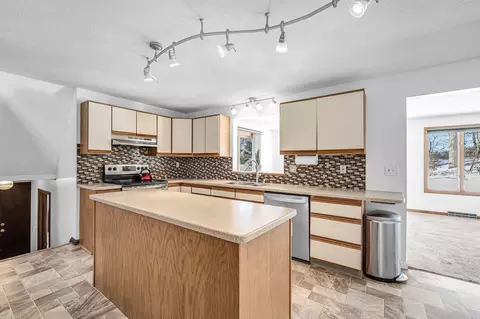 88 Basil Rd, Chicopee, MA 01020 photo 6