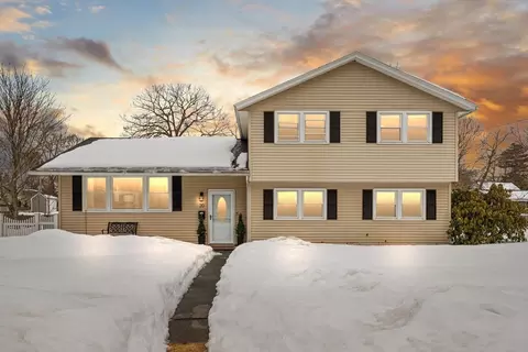 20 Walker Rd, Beverly, MA 01915