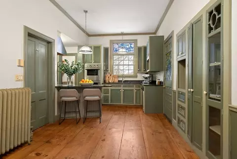 52 Central, Gardner, MA 01440 photo 6