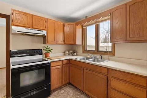 52 Central, Gardner, MA 01440 photo 25