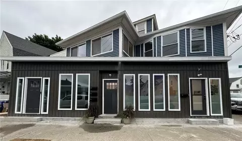 458-460 Smithfield Ave, Pawtucket, RI 02860