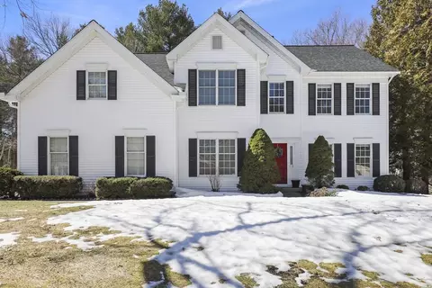 29 Hancock Rd, Franklin, MA 02038