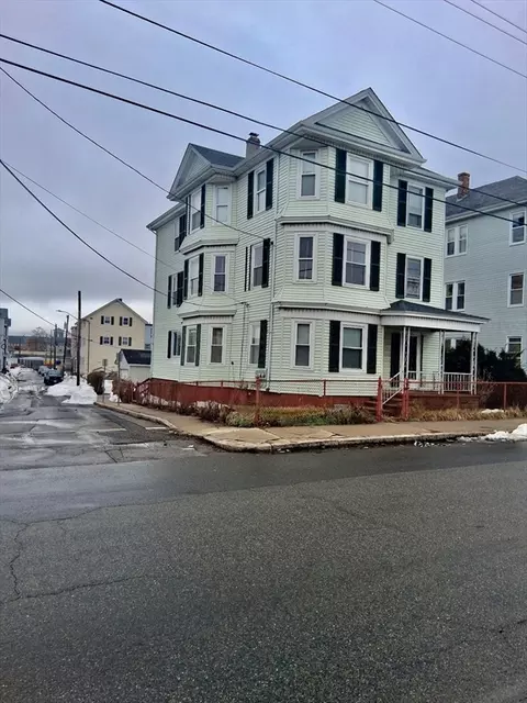 139 Quarry St, Fall River, MA 02723