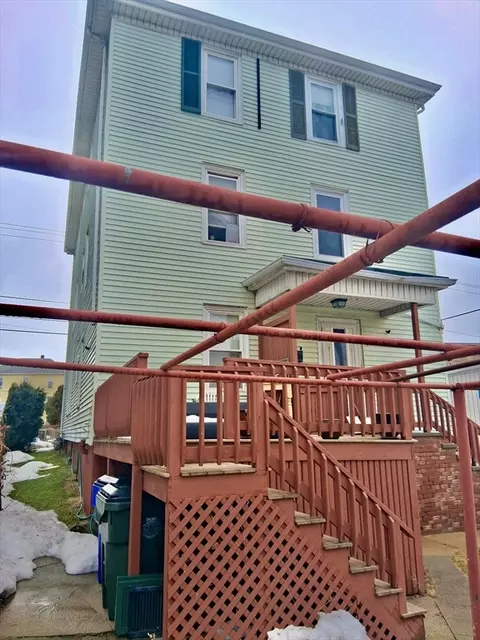 139 Quarry St, Fall River, MA 02723 photo 4