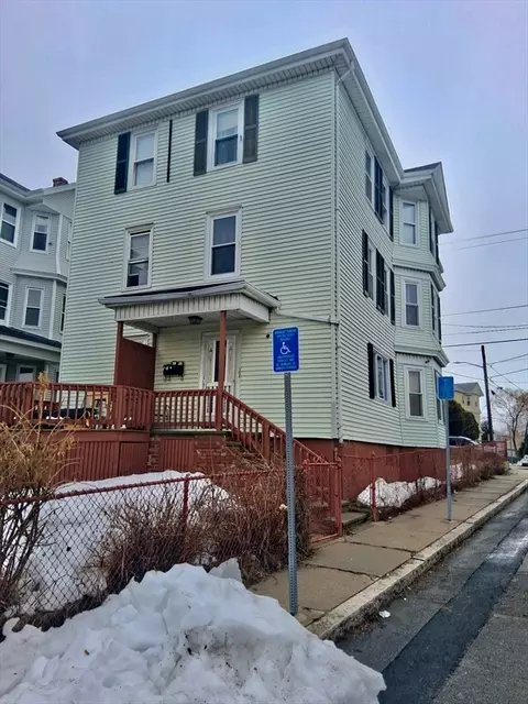 139 Quarry St, Fall River, MA 02723 photo 3