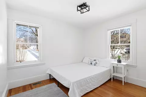 Bedroom - 2 Cliff Rd, Hingham, MA 02043 photo 1 of 3