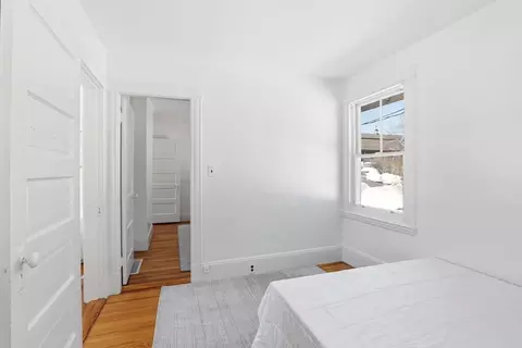 Bedroom - 2 Cliff Rd, Hingham, MA 02043 photo 2 of 3