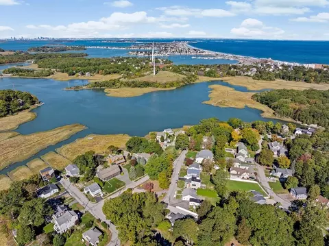 View/Area - 2 Cliff Rd, Hingham, MA 02043 photo 4 of 4