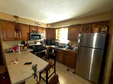 11 Rolf Ave, Chicopee, MA 01020 photo 5