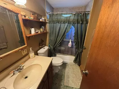 11 Rolf Ave, Chicopee, MA 01020 photo 12