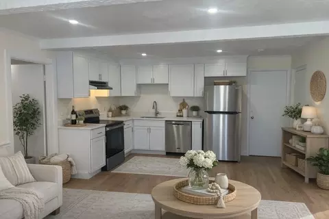 80 Walnut St #403, Canton, MA 02021 photo 2