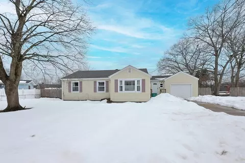 338 Mendon Rd, Attleboro, MA 02703