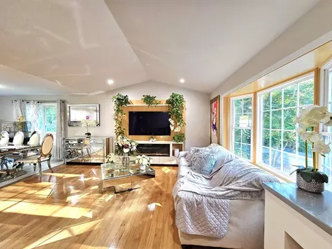 457 Granite St, Worcester, MA 01607 photo 12
