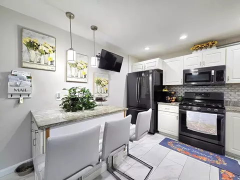 457 Granite St, Worcester, MA 01607 photo 4