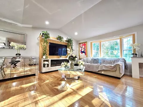 457 Granite St, Worcester, MA 01607 photo 9