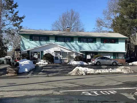 600 E Ashland St, Brockton, MA 02302