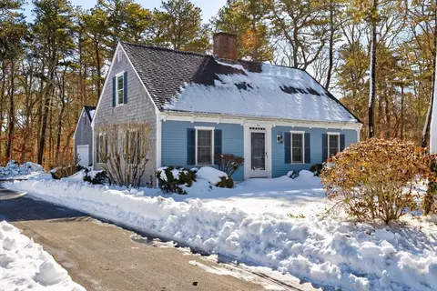 54 Marthas Ln, Harwich, MA 02645