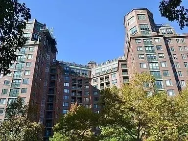 10 Rogers St #703, Cambridge, MA 02142
