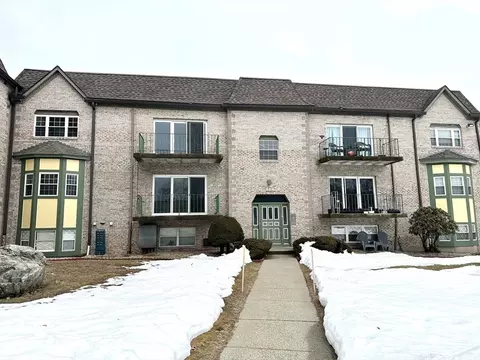 114 Oak Ln #7, Brockton, MA 02301